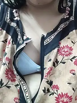 Snapshot of Aaradhya chatting on January 19, 2025, 4:33 am Aaradhya online show from January 19, 2025, 4:33 am