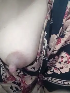 Snapshot of Aaradhya chatting on March 11, 2025, 1:16 am Aaradhya online show from March 11, 2025, 1:16 am