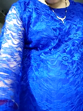 Snapshot of Aaradhya chatting on February 13, 2026, 2:02 pm Aaradhya online show from February 13, 2026, 2:02 pm