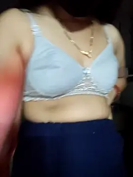 Snapshot of Aaradhya chatting on February 21, 2026, 1:12 pm Aaradhya online show from February 21, 2026, 1:12 pm