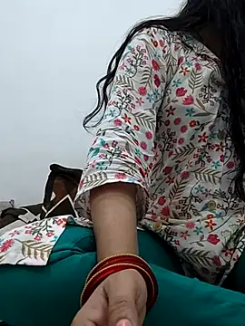 Snapshot of Aaradhya chatting on April 19, 2026, 12:48 pm Aaradhya online show from April 19, 2026, 12:48 pm