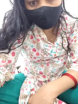 Snapshot of Aaradhya chatting on April 25, 2026, 1:25 pm Aaradhya online show from April 25, 2026, 1:25 pm