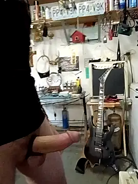 Snapshot of Danialanon chatting on November 27, 2025, 9:39 pm Danialanon online show from November 27, 2025, 9:39 pm