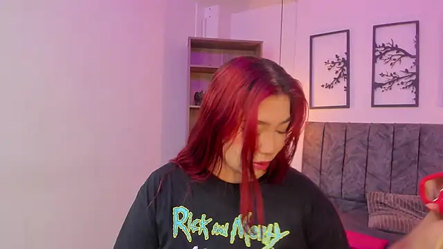 Snapshot of Andy_and_emma chatting on December 5, 2024, 12:44 pm Andy and emma online show from December 5, 2024, 12:44 pm