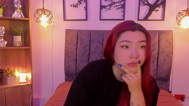 Snapshot of Andy_and_emma chatting on December 11, 2024, 3:58 pm Andy and emma online show from December 11, 2024, 3:58 pm