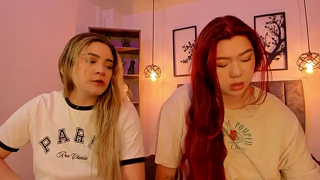 Snapshot of Andy_and_emma chatting on January 10, 2025, 12:36 pm Andy and emma online show from January 10, 2025, 12:36 pm