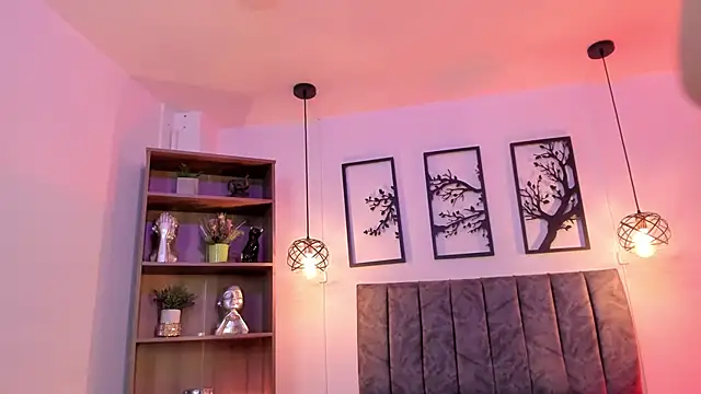 Snapshot of Andy_and_emma chatting on February 2, 2025, 3:49 pm Andy and emma online show from February 2, 2025, 3:49 pm