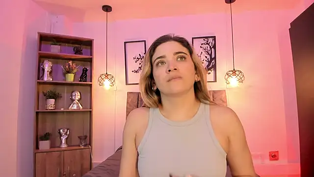 Snapshot of Andy_and_emma chatting on February 5, 2025, 3:52 pm Andy and emma online show from February 5, 2025, 3:52 pm