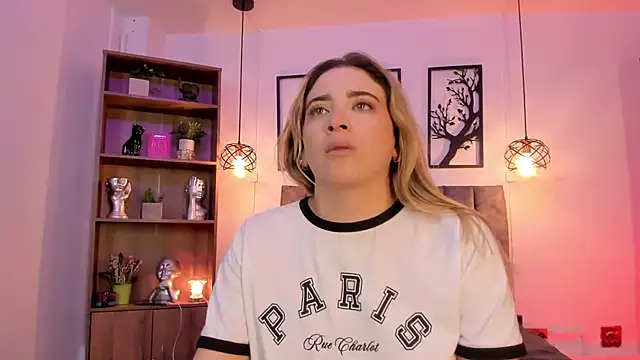 Snapshot of Andy_and_emma chatting on February 12, 2025, 3:27 pm Andy and emma online show from February 12, 2025, 3:27 pm