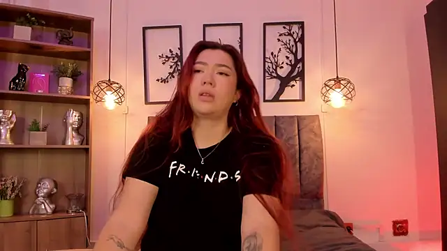 Snapshot of Andy_and_emma chatting on February 17, 2025, 3:31 pm Andy and emma online show from February 17, 2025, 3:31 pm