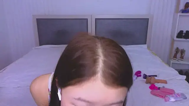 Tina Kim  online show from January 22, 2025, 8:07 am