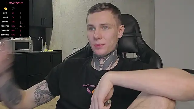 Snapshot of Lechery_boy chatting on December 21, 2024, 1:32 pm Lechery boy online show from December 21, 2024, 1:32 pm