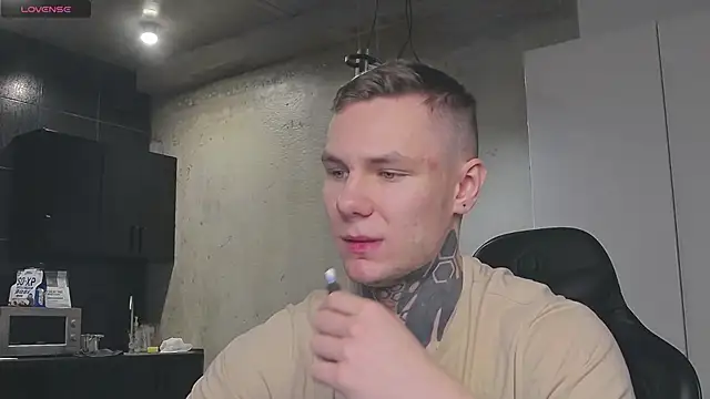 Snapshot of Lechery_boy chatting on January 15, 2025, 12:04 pm Lechery boy online show from January 15, 2025, 12:04 pm