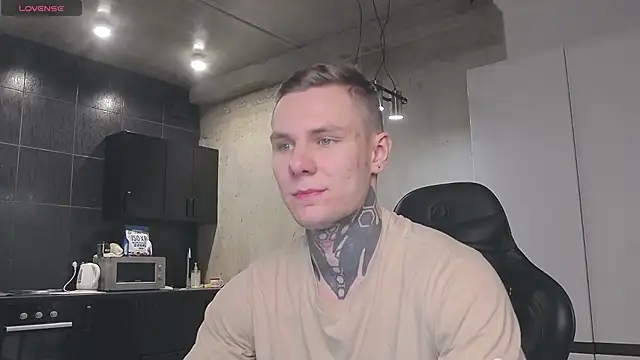 Snapshot of Lechery_boy chatting on January 21, 2025, 5:09 pm Lechery boy online show from January 21, 2025, 5:09 pm