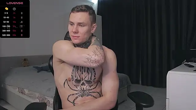 Snapshot of Lechery_boy chatting on January 27, 2025, 6:31 pm Lechery boy online show from January 27, 2025, 6:31 pm