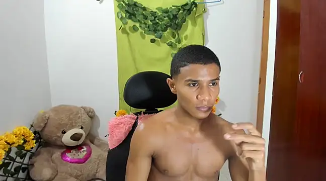 Snapshot of corzoethan chatting on March 20, 2025, 11:34 pm corzoethan online show from March 20, 2025, 11:34 pm