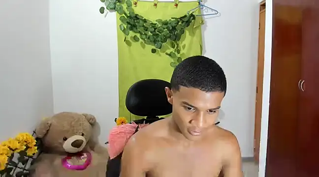 Snapshot of corzoethan chatting on March 21, 2025, 10:50 pm corzoethan online show from March 21, 2025, 10:50 pm