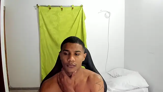 Snapshot of corzoethan chatting on July 10, 2026, 4:20 pm corzoethan online show from July 10, 2026, 4:20 pm