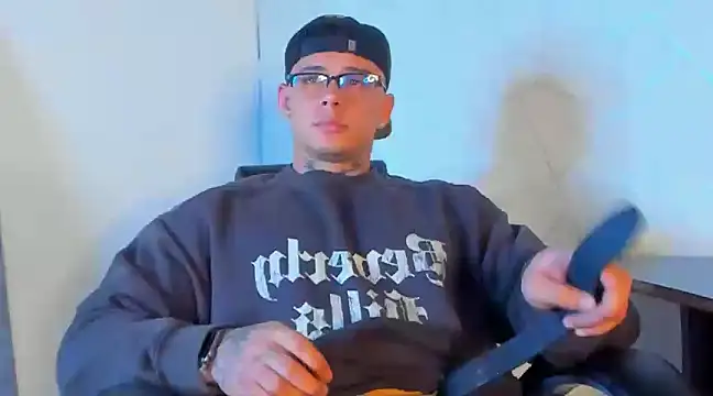 Snapshot of NoahhBrown chatting on February 3, 2025, 1:09 am NoahhBrown online show from February 3, 2025, 1:09 am