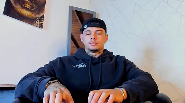 Snapshot of NoahhBrown chatting on March 7, 2025, 3:29 am NoahhBrown online show from March 7, 2025, 3:29 am