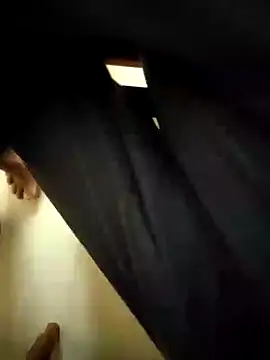 raj0592 online show from December 24, 2024, 1:17 pm