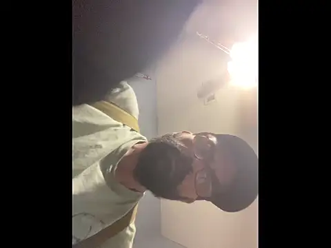 Snapshot of Onesieboy4daddys chatting on November 26, 2025, 3:29 am Onesieboy4daddys online show from November 26, 2025, 3:29 am