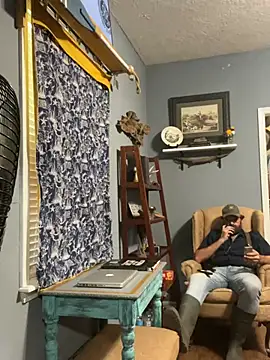 Onesieboy4daddys online show from May 17, 2026, 3:52 pm