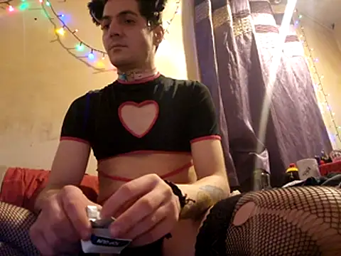 Snapshot of Savzybiggape chatting on November 30, 2025, 4:44 pm Savzybiggape online show from November 30, 2025, 4:44 pm