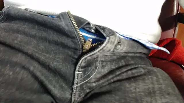 smoothandtiny online show from February 27, 2025, 5:36 pm