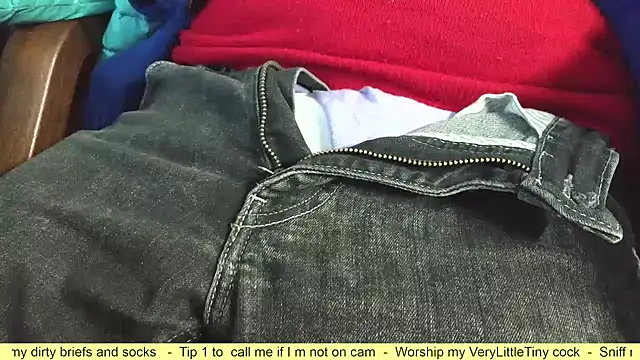 smoothandtiny online show from October 5, 2025, 4:11 am