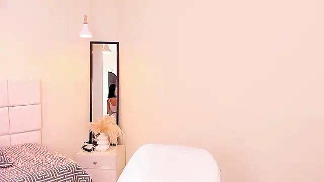 your khloe online show from February 4, 2026, 2:23 pm