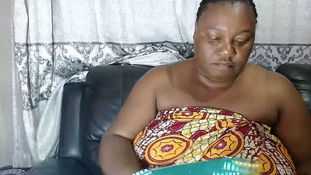 MATUREBUSSTY online show from February 24, 2026, 6:28 pm