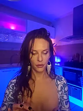 Luna Kitanna online show from December 8, 2024, 7:11 pm