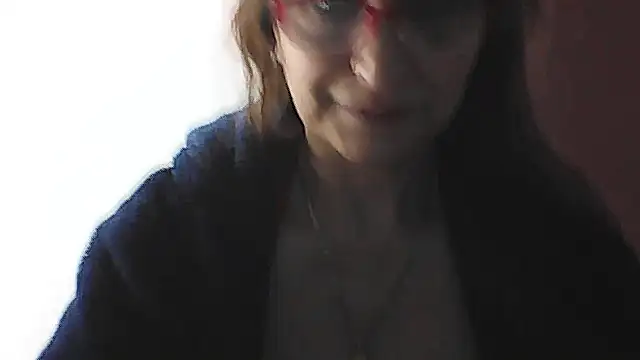 Lilly macflyy online show from October 16, 2025, 6:42 pm