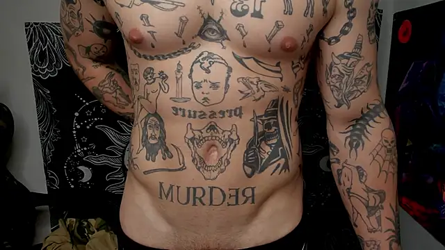 Snapshot of layneinchains chatting on December 15, 2024, 7:10 pm layneinchains online show from December 15, 2024, 7:10 pm