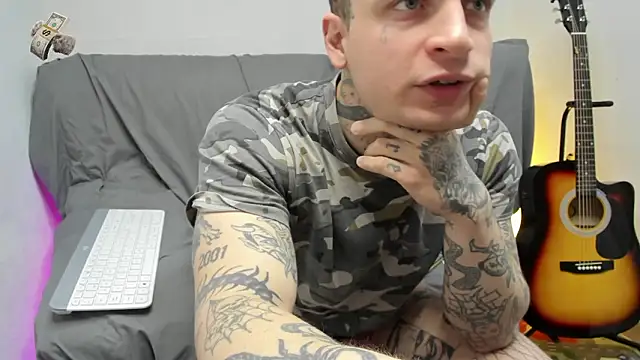 layneinchains online show from February 8, 2026, 7:56 am