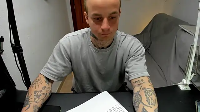 layneinchains online show from April 25, 2026, 3:20 pm