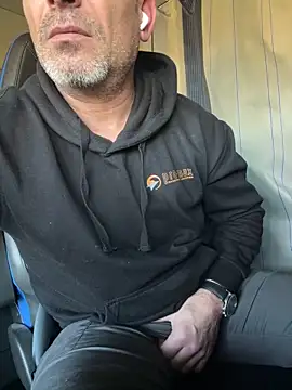 Snapshot of dzhakar chatting on February 18, 2025, 11:33 am dzhakar online show from February 18, 2025, 11:33 am