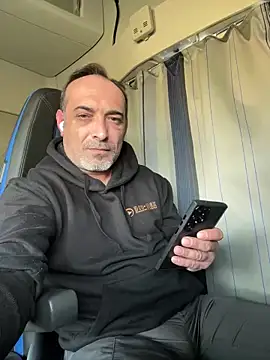 Snapshot of dzhakar chatting on February 19, 2025, 12:44 pm dzhakar online show from February 19, 2025, 12:44 pm