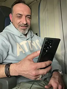 Snapshot of dzhakar chatting on March 13, 2025, 12:46 pm dzhakar online show from March 13, 2025, 12:46 pm