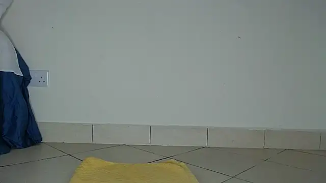 Perqueen online show from September 14, 2025, 7:35 pm