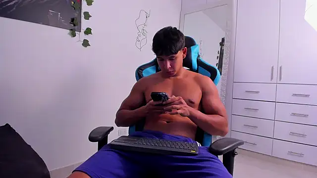 Bray Kevin online show from December 2, 2024, 1:25 am