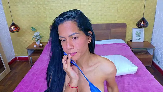 Snapshot of Mrs_booty chatting on December 7, 2024, 3:52 pm Mrs booty online show from December 7, 2024, 3:52 pm