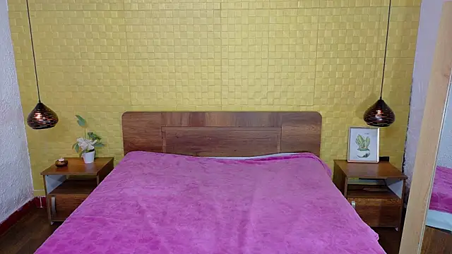 Snapshot of Mrs_booty chatting on February 28, 2025, 1:47 pm Mrs booty online show from February 28, 2025, 1:47 pm