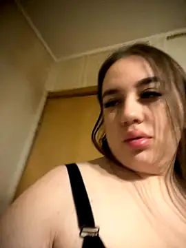 Snapshot of GabiBoobs chatting on December 4, 2025, 8:17 pm GabiBoobs online show from December 4, 2025, 8:17 pm