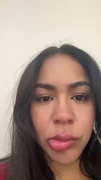 Snapshot of IsabelaVanegas_ chatting on December 1, 2025, 5:07 pm IsabelaVanegas online show from December 1, 2025, 5:07 pm