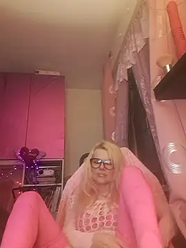 Snapshot of Angeldevilus chatting on March 2, 2025, 10:27 pm Angeldevilus online show from March 2, 2025, 10:27 pm