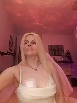 Snapshot of Angeldevilus chatting on September 12, 2025, 12:00 am Angeldevilus online show from September 12, 2025, 12:00 am