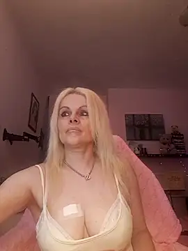 Snapshot of Angeldevilus chatting on September 13, 2025, 12:54 am Angeldevilus online show from September 13, 2025, 12:54 am