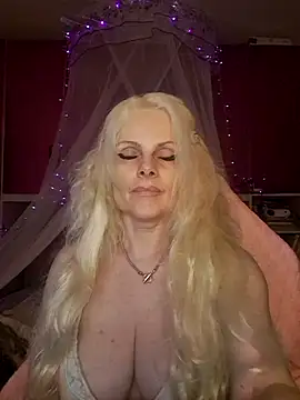 Snapshot of Angeldevilus chatting on June 26, 2026, 12:37 am Angeldevilus online show from June 26, 2026, 12:37 am